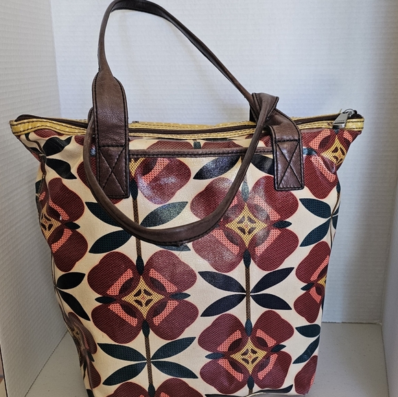 Fossil Marroon Flower Tote - Picture 2 of 11